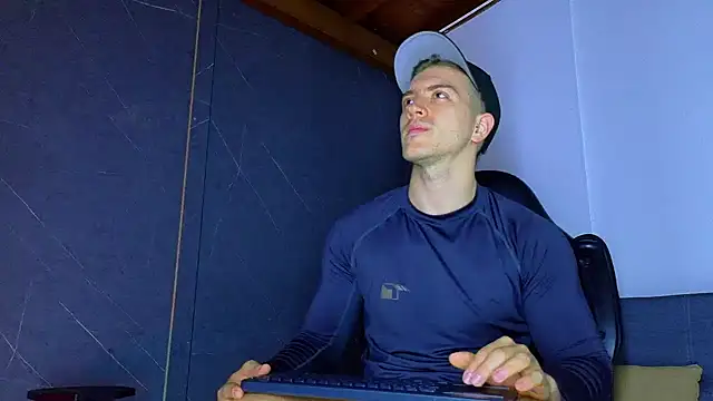 Snapshot of ALANNFERRER chatting on 8, 2, 2026 ALANNFERRER online show from 8, 2, 2026