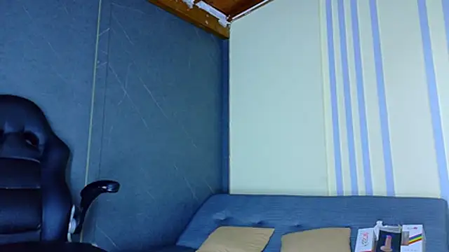 Snapshot of ALANNFERRER chatting on 6, 4, 2026 ALANNFERRER online show from 6, 4, 2026