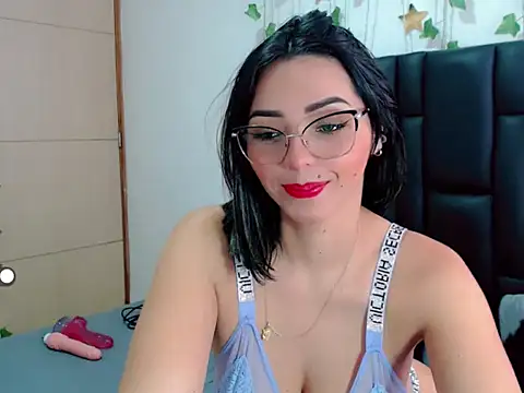 Snapshot of sara_arias00 chatting on 15, 9, 2025 sara arias00 online show from 15, 9, 2025
