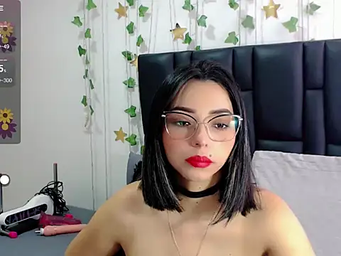 Snapshot of sara_arias00 chatting on 17, 9, 2025 sara arias00 online show from 17, 9, 2025