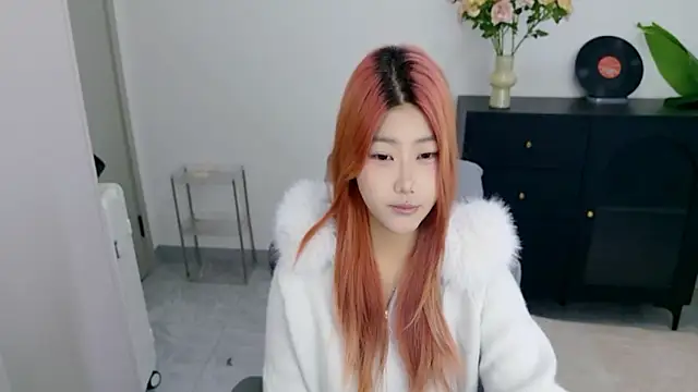 Snapshot of xiaouli chatting on 31, 10, 2025 xiaouli online show from 31, 10, 2025