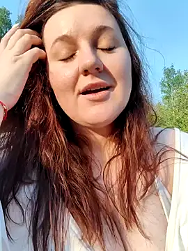 Snapshot of love_me__tonight_ chatting on 19, 5, 2026 love me tonight online show from 19, 5, 2026