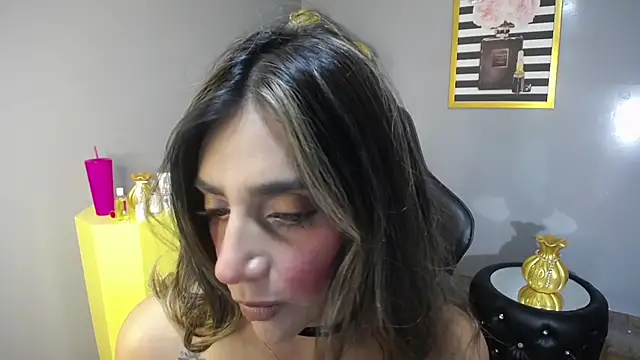 agatha brooks t online show from 5, 11, 2025