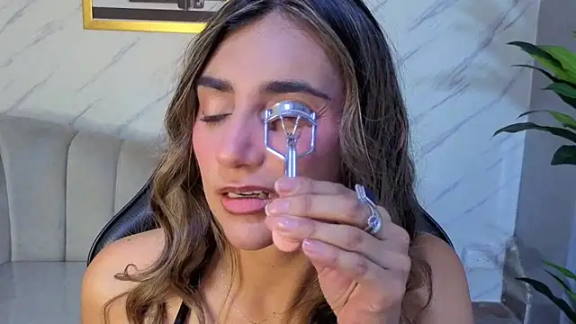 agatha brooks t online show from 9, 4, 2026