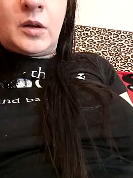 TriumphLove online show from 9, 2, 2025