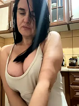 TriumphLove online show from 8, 10, 2025