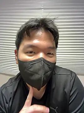 Snapshot of wolfdogwip chatting on 24, 10, 2025 wolfdogwip online show from 24, 10, 2025