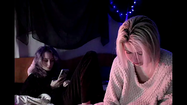 Snapshot of Avny_Loki chatting on 6, 10, 2025 Avny Loki online show from 6, 10, 2025