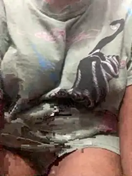 Snapshot of madu-Nisansa chatting on 19, 11, 2025 madu-Nisansa online show from 19, 11, 2025