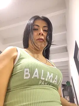 Aniajoness  online show from 16, 11, 2025