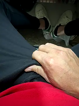 Snapshot of Ersin_meral chatting on 4, 10, 2025 Ersin meral online show from 4, 10, 2025