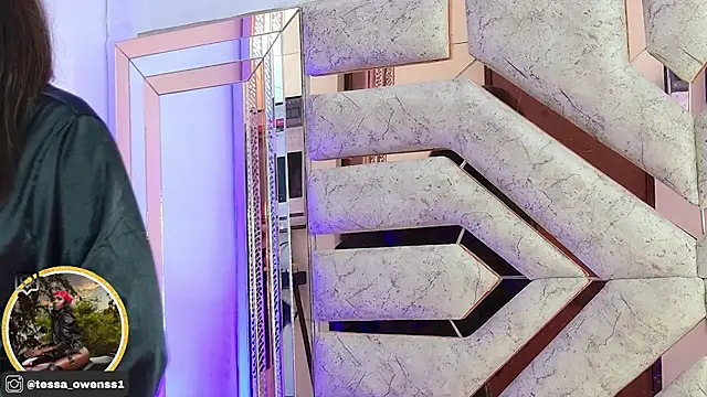 Tessa Owenss online show from 5, 3, 2026