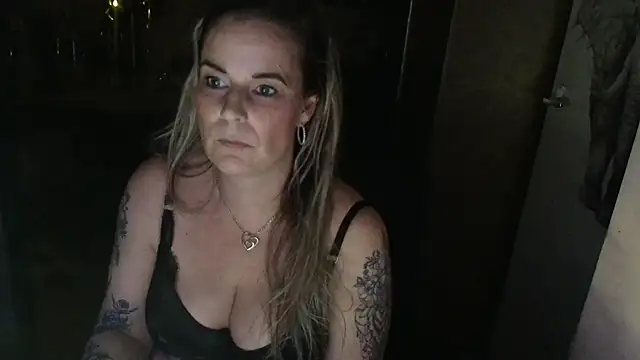 Mrs-Aurora online show from 26, 3, 2026