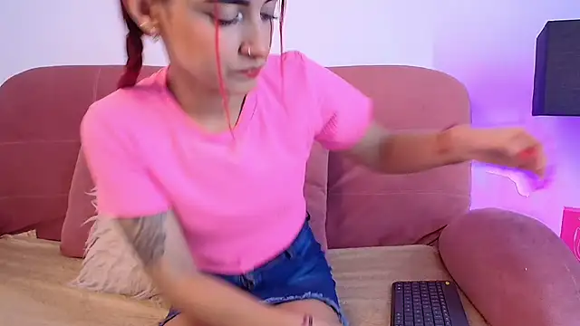 Karina2Smith online show from 12, 11, 2025