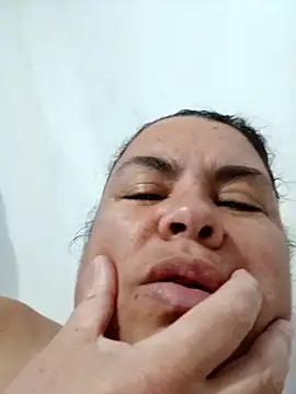 yaneth  online show from 12, 11, 2025