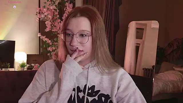 Morvelyn online show from 5, 6, 2026