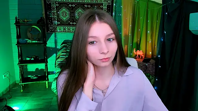 Snapshot of JulieDaniel chatting on 13, 5, 2026 JulieDaniel online show from 13, 5, 2026
