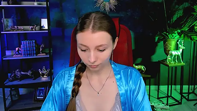 Snapshot of JulieDaniel chatting on 8, 6, 2026 JulieDaniel online show from 8, 6, 2026