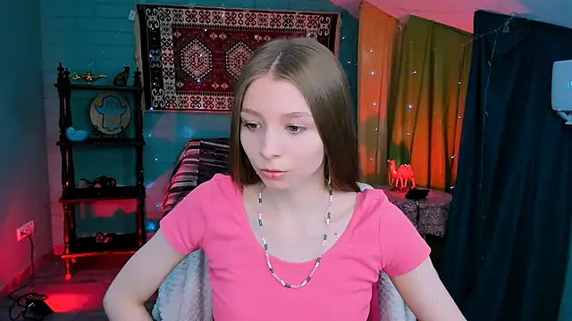 Snapshot of JulieDaniel chatting on 9, 6, 2026 JulieDaniel online show from 9, 6, 2026