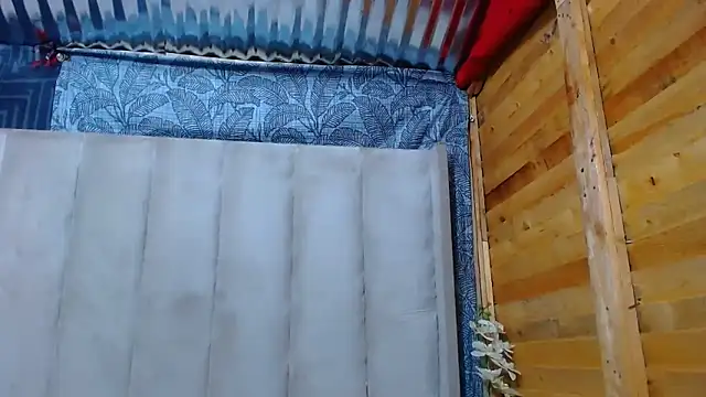 SexyChantyBabe25 online show from 17, 12, 2025