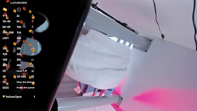 NicolWhite online show from 31, 10, 2025