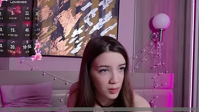 Alison kisss online show from 5, 3, 2026