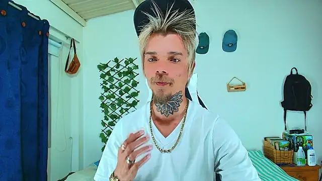 Snapshot of Gold_Loyal77 chatting on 13, 2, 2026 Gold Loyal77 online show from 13, 2, 2026