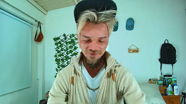 Snapshot of Gold_Loyal77 chatting on 15, 2, 2026 Gold Loyal77 online show from 15, 2, 2026