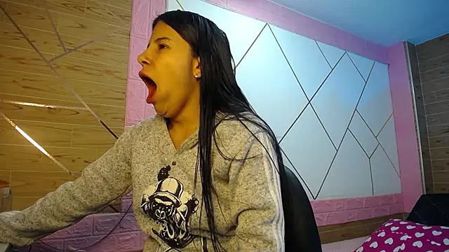 isabella rossee online show from 13, 11, 2025