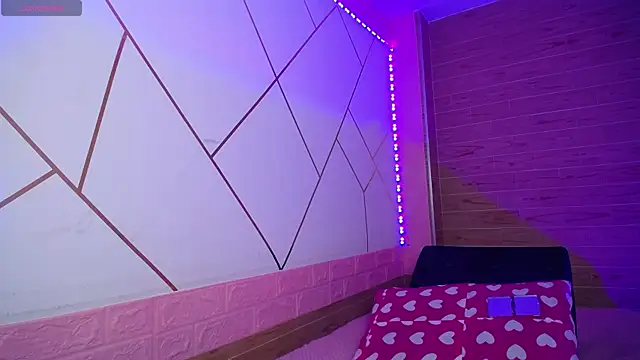 isabella rossee online show from 18, 11, 2025