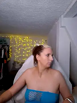 SexyJulia21 online show from 13, 3, 2025