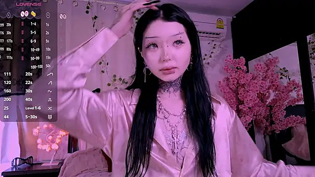 Lein Bone online show from 5, 11, 2025