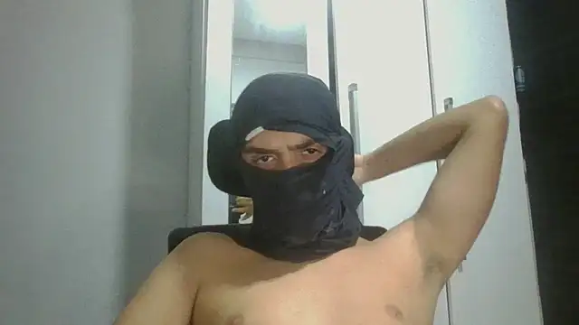 Snapshot of Novinhoo_0 chatting on 2, 4, 2026 Novinhoo 0 online show from 2, 4, 2026