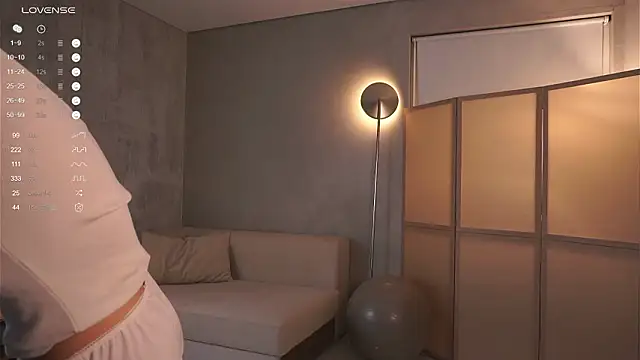 Moon cutie online show from 3, 2, 2026