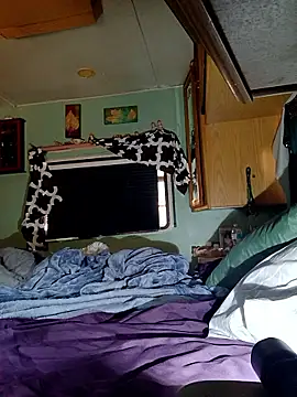 ShawnandDani7074 online show from 10, 1, 2026