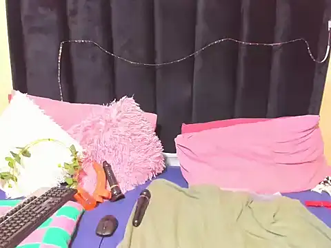 AmazingDarkDoll online show from 6, 2, 2026