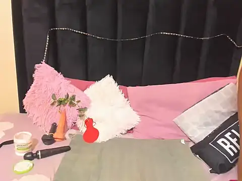 AmazingDarkDoll online show from 14, 2, 2026