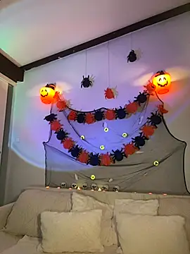 LINA ALL EYES ON YOU online show from 30, 10, 2025