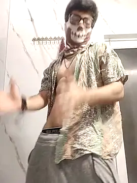 Snapshot of mrmasseur06 chatting on 5, 5, 2026 mrmasseur06 online show from 5, 5, 2026