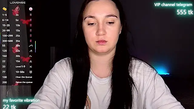 Snapshot of Eliz_v_tta chatting on 10, 10, 2025 Eliz v tta online show from 10, 10, 2025