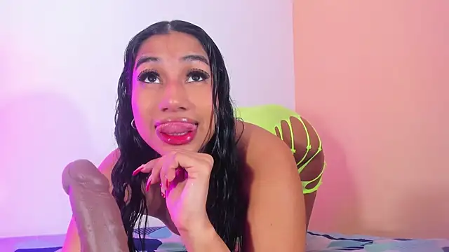 EMILYY WALKER online show from 26, 3, 2026