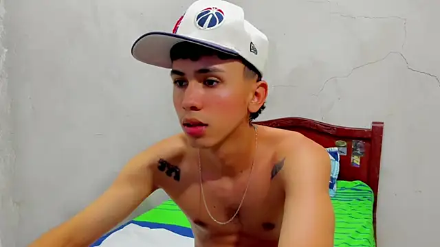 Snapshot of Damien_444 chatting on 15, 10, 2025 Damien 444 online show from 15, 10, 2025