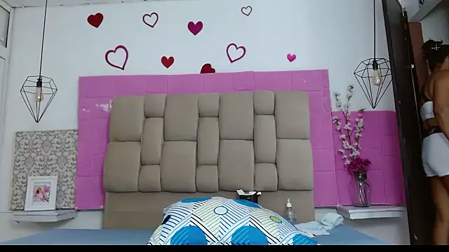 Damary Leon online show from 10, 11, 2025