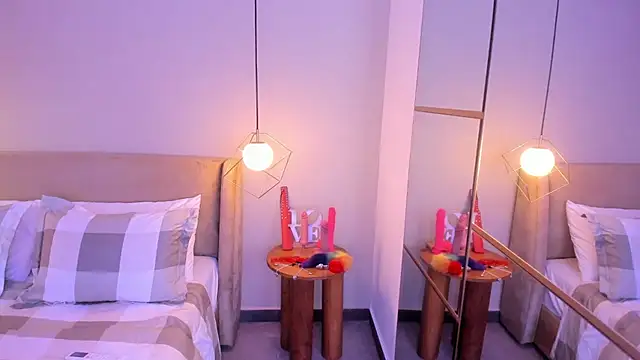 Zammy Sanz online show from 30, 11, 2025