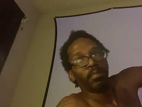 Snapshot of Triggerhappycj100 chatting on 9, 10, 2025 Triggerhappycj100 online show from 9, 10, 2025