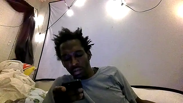 Snapshot of Triggerhappycj100 chatting on 6, 5, 2026 Triggerhappycj100 online show from 6, 5, 2026