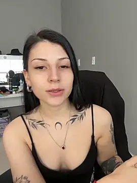 Snapshot of Privad_ravenna chatting on 21, 10, 2025 Privad ravenna online show from 21, 10, 2025