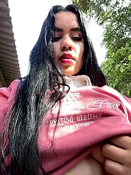 Snapshot of laure_torres chatting on 14, 2, 2026 laure torres online show from 14, 2, 2026