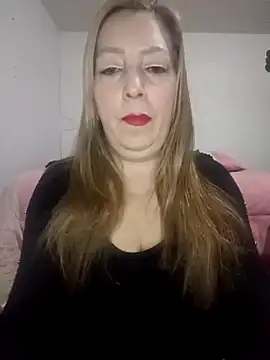 Snapshot of Estefania_Arce chatting on 19, 12, 2025 Estefania Arce online show from 19, 12, 2025