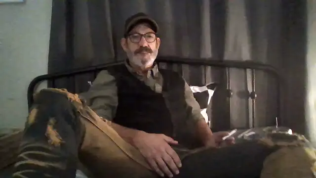 FoxnMouse online show from 5, 10, 2025